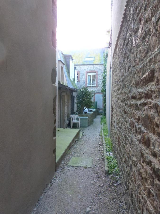 Villa Quai Vauban Saint-Vaast-la-Hougue Exterior foto